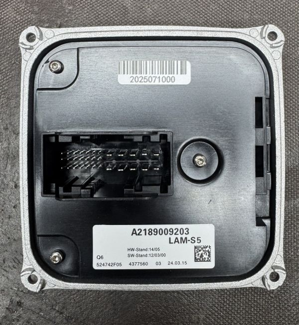 Блок управління фарою на Mercedes A2189009203