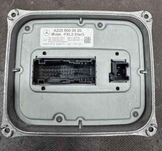 Блок управління фари на Mercedes A2239000020
